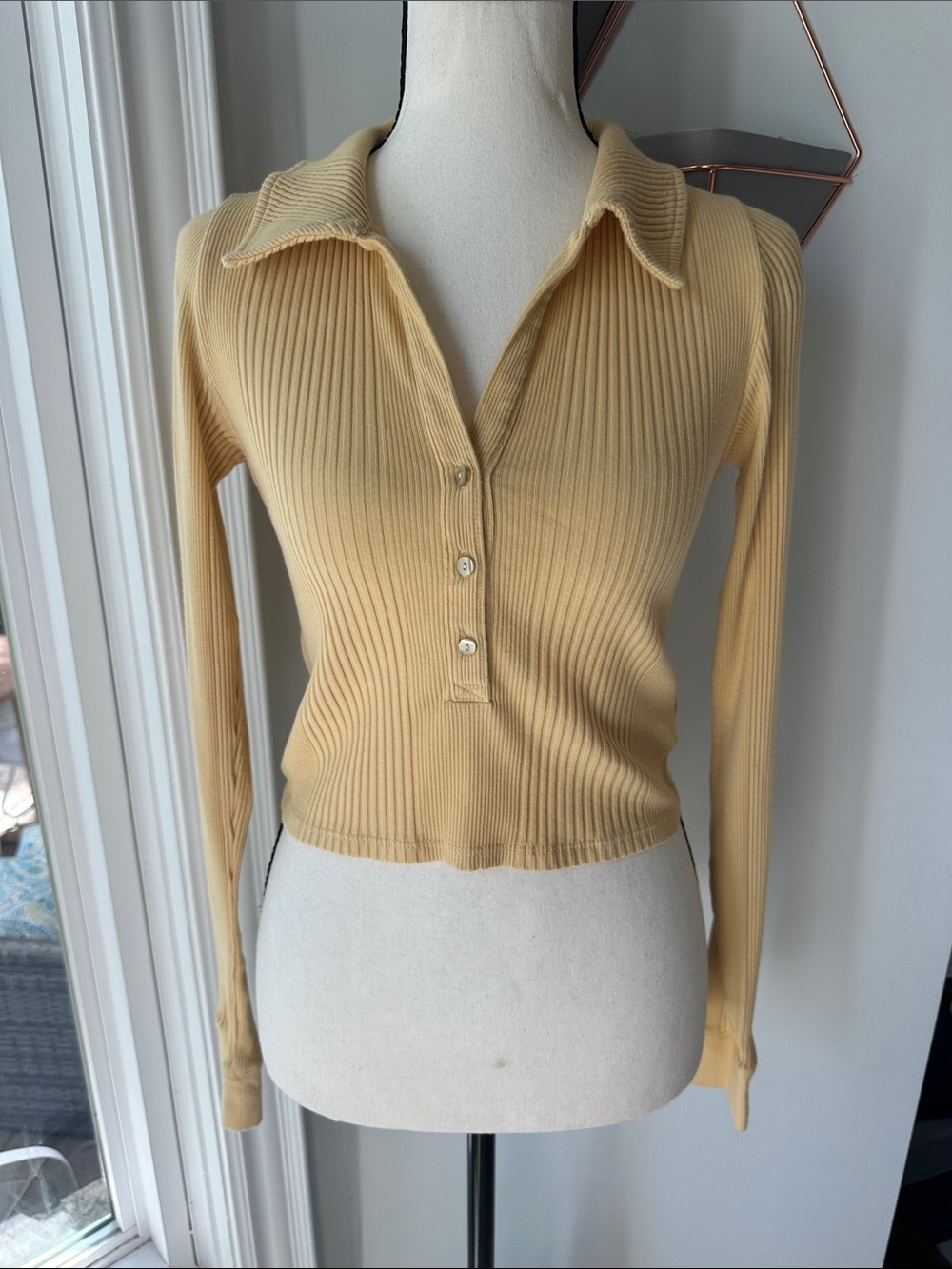 AERIE Ribbed Button-Front Long Sleeve Top Henley Shirt Pale Yellow Size Small